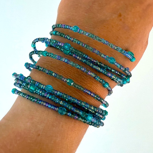 💙 Beaded spiral bracelet to fit any size - Picture 1 of 5